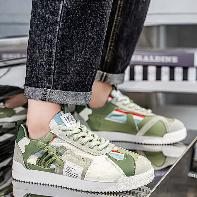 Scarpe eleganti e retrò