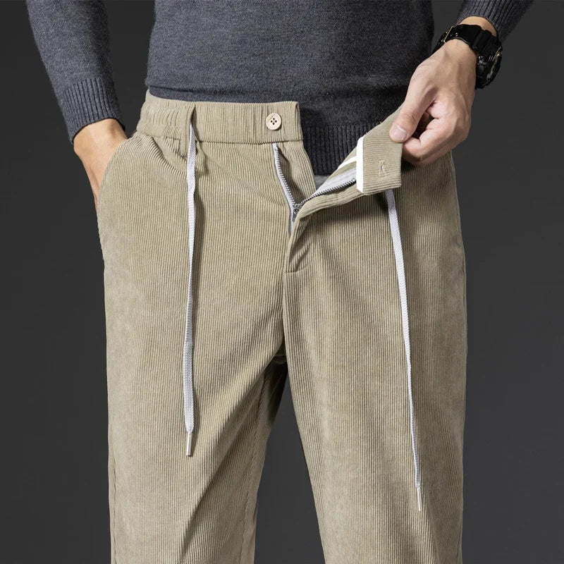Pantaloni eleganti in velluto a coste