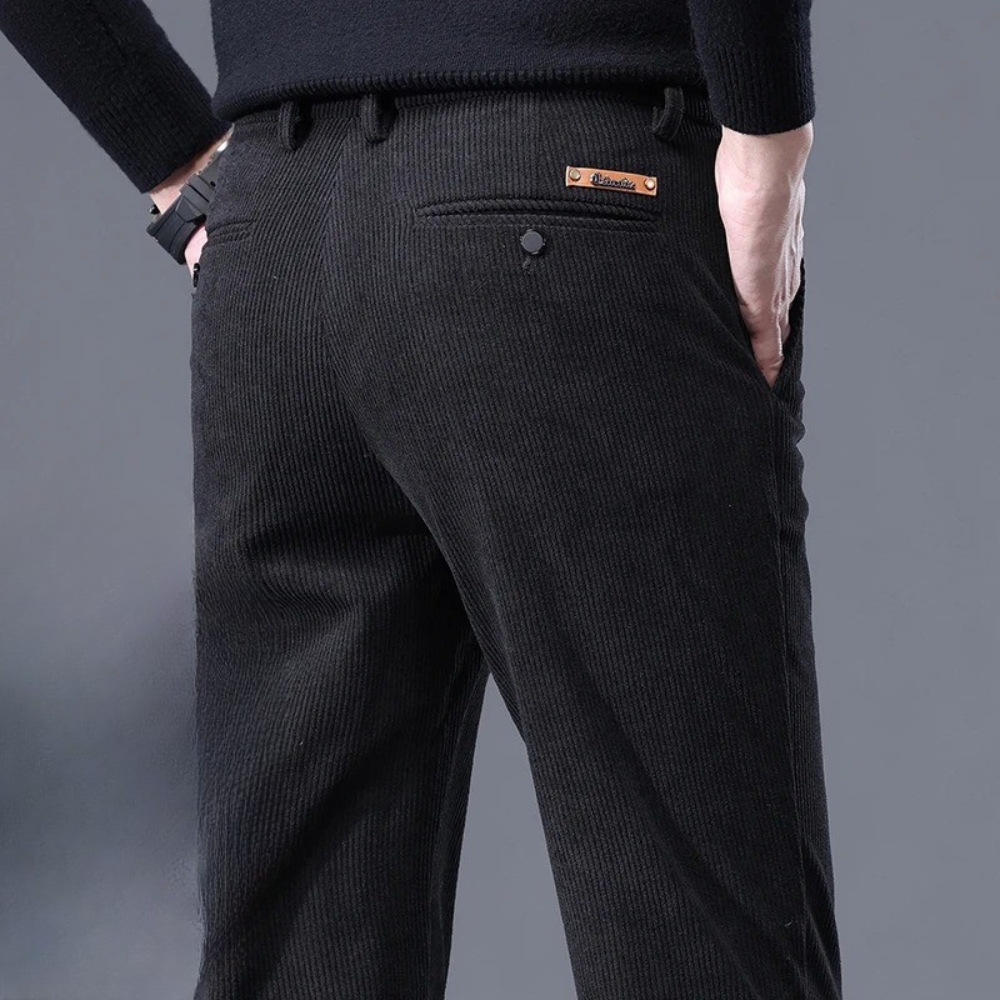 Pantaloni eleganti in velluto a coste